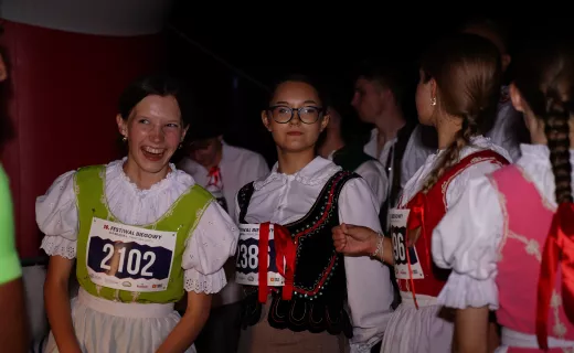 Pobiegli w strojach ludowych po zwycięstwo. Bieg Lachów i Górali rozpoczął 16. Festiwal Biegowy w Piwnicznej - 9